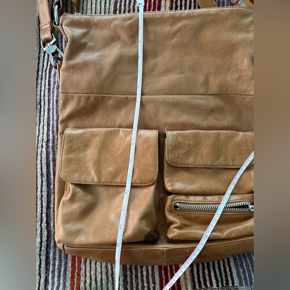 HOBO International leather adjustable crossbody bag - Picture 12 of 13